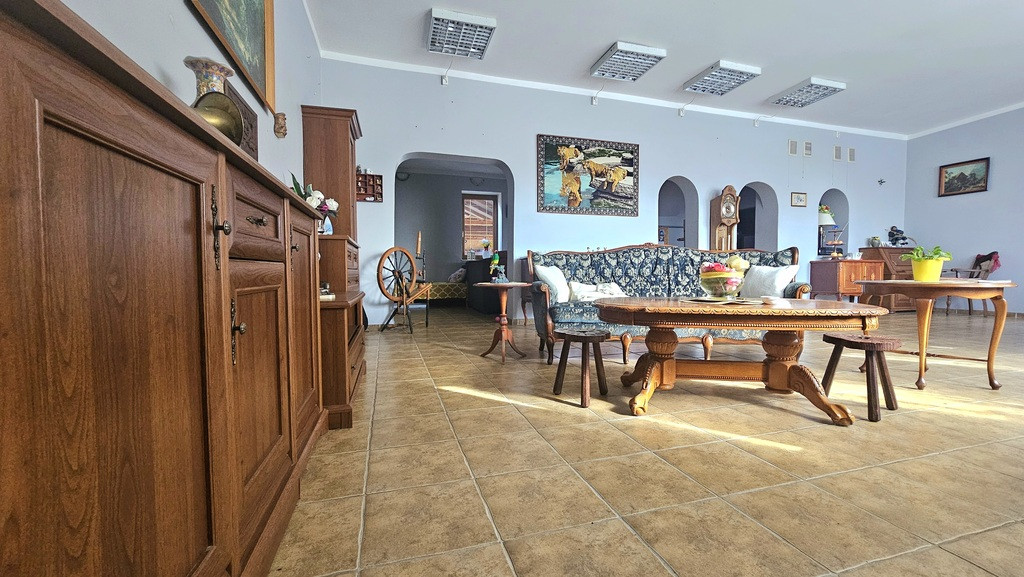 Dom Sprzedaż Lesięcin